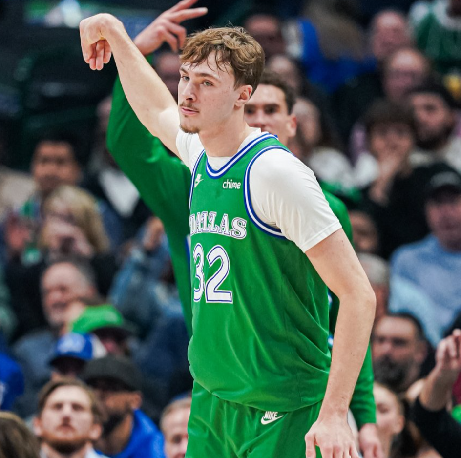 49图库官网-下一个詹皇真来了？弗拉格脚踝90度扭曲毫发无损 轰27+5献关键球