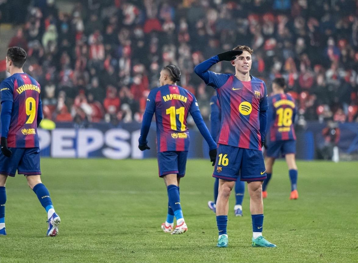 49图库-4:2！莱万另类双响，巴萨2记世界波，拒绝爆冷逆转跻进欧冠前八